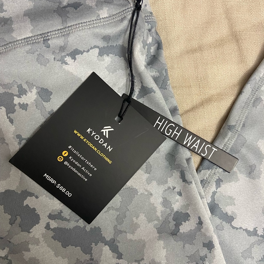 KYODAN HIGH WAIST LEGGINGS : SILVER GREY CAMO - Picture 9 of 11